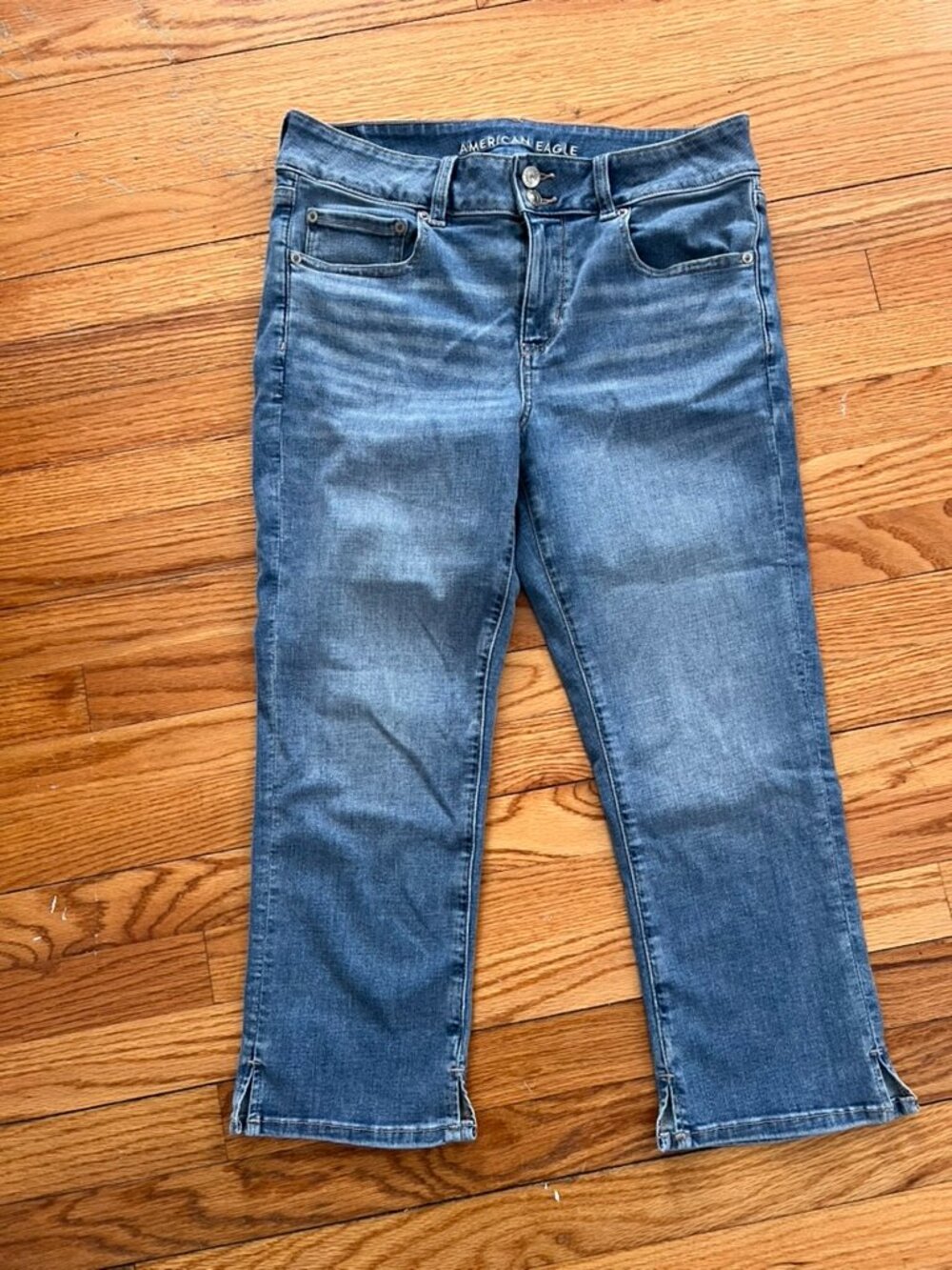 American Eagle Artist Crop Jeans Women’s Size 12 Medium Wash Stretch Denim